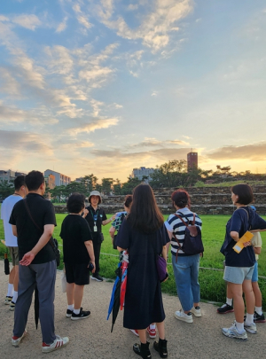 송파구, “여름밤의 한성백제로 초대합니다” 한성백제왕도길 야간해설 프로그램 운영