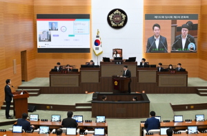 서울시의회 김동욱 의원, “청년안심주택 보증금 사태·교육감 중립 논란… 신뢰 회복이 우선”