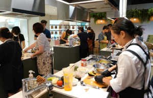강남구, 1인 가구와 외국인 주민이 함께 빚는 다문화 식탁