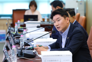 서울시의회 최진혁 의원, 사회주택 보증금 미반환 사태 강력 질타