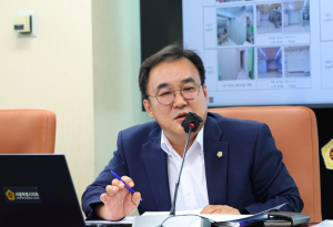 윤기섭 서울시의원, 지하철 냉방시설·안내시스템 개선 및 청소노동자 휴게실 환경개선 촉구