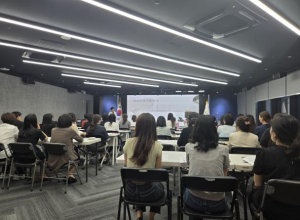 박봉 공무원에 `금융 치료` 대신 `금융 교육` 송파구, `자산관리 역량 강화 교육` 큰 호응