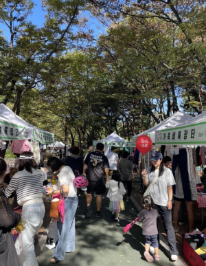 덕(duck)분에 행복한 하루 … 강남구, `모두오리` 가족 나눔장터 개최