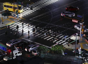 ˝스마트 횡단보도 효과 뚜렷˝… 성동구, 인명 피해 절반 줄였다