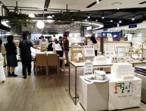 강동구, 현대백화점 천호점과 `로컬상회` 개장…지역경제 활력에 새 바람