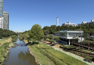 `지나가던` 양재천에서 `머무는` 복합문화공간으로…`양재천 수변문화쉼터` 22일 개장