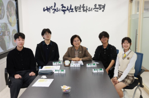 우리도 궁금했어요!… 중학생 기자단 ‘토끼풀’, 김미경 은평구청장에게 묻다