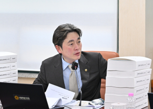 서울특별시의회 김성준 시의원, “공유킥보드, 시민 안전 넘어 공정한 사업구조 점검 필요”