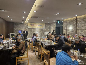 금천구 시흥3동 복지협의체 저소득 어르신에 `사랑의 밥상` 선물