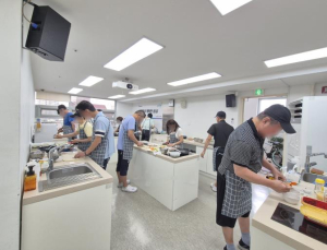 강북구1인가구지원센터–서울강북지역자활센터, 중장년 1인가구 위한 `행복한 밥상` 운영