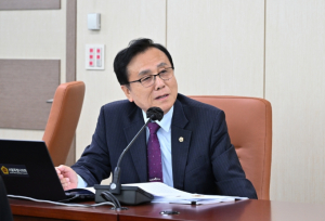 서울시의회 강석주 의원, 2025 행정사무감사에서 시민건강국 관련기관인 정신건강·심리지원·치매센터 연계시스템 부재, 비효율적 운영 지적