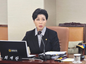 서울시의회 최재란 의원, 학교시설 개방 중단 사안 관련 교장 증인 출석…추후 개방 의사 끌어내