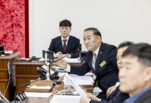 “최동철 서울 강서구의원, 행정사무감사에서 한국공항공사 상대로 강력 질의”