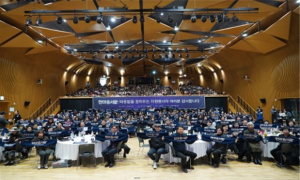 ``한마음 서울, 따뜻함이 꽃피다``…서울시, 자원봉사 유공자 표창 수여