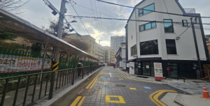 `아이들 안전 먼저` 성북구, 학교 앞 캐노피 설치 완료