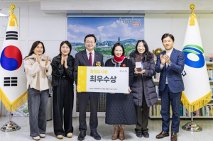 생활 속 정원을 가꾸는 사람들…영등포구, 마을정원사 101명 수료