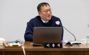 서대문구의회 이종석 의원, `서대문구가 만든 상품 서대문구가 먼저 산다` 지역상품 솔선수범 구매 조례 만들어