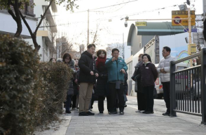 통학로는 넓히고 노후 계단은 새로 설치하고... 마포구 성산2동 보행환경 새 단장
