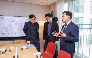 진교훈 강서구청장, 서울 첫 LH 참여형 가로주택정비사업 현장 방문