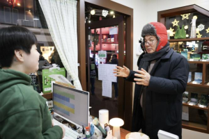 박강수 마포구청장, 레드로드 `청년상인 반년살이` 현장 찾아 응원