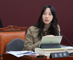 용산구의회 윤정회 의원, 치매환자 실종 예방 ‘스마트 태그’ 예산 편성 이끌어내