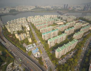 강남구, ˝구청장-조합장 직접 소통˝…재건축 현장간담회 개최