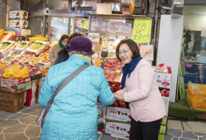 박희영 용산구청장, 설맞이 전통시장 찾아 민생 행보