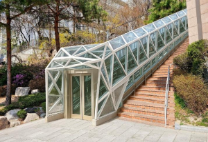 ˝85계단, 경사도 37%˝… 종로, 고지대에 엘리베이터 놓는다