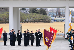 서울특별시의회 최호정 의장, 올해 첫 임시회 앞두고 의원들과 현충원 참배