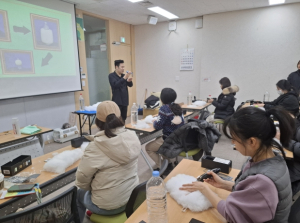 반려동물 예절 배우고 자격증 준비까지!...강서구, `펫티켓 교실` 성황리 마무리