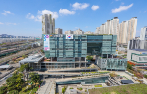 금천구, “가격은 착하게, 가게는 깨끗하게”... 착한가격업소 소독·방역 지원