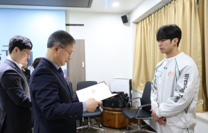 구로구, 직장운동경기부 재정비…레슬링·배드민턴 선수단 새출발