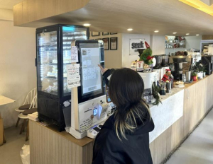 관악구, 소상공인 디지털 전환 돕는다 `키오스크, 서빙로봇` 스마트 기기 도입 지원