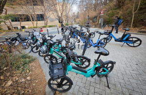 서초구, 서울시 최초 통행방해 전기자전거 즉시 수거