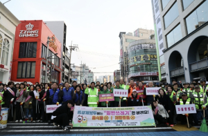 주민과 함께 쓸고 닦은 길 위에, 마포의 봄이 피어나다