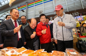 다섯 번 문 두드린 청량리 시장 혁신…오세훈·이필형, 현장서 함께 점검