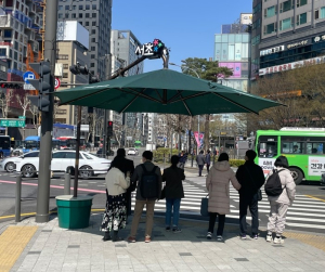 서초구, `전국 대표 그늘막` 서리풀원두막 운영 개시