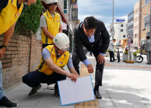 종로구, 동묘앞역·계동길 보도 정비… `친환경 명품 보행로` 변신