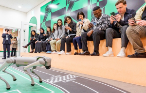 서울시 자치구 최대규모 광진미래기술체험관 8개국 외국 공무원 방문… 드론·로봇·인공지능 등 첨단기술 벤치마킹