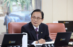 서울시의회 김형재 의원, 정책 제안에 서울시 ‘응답’... 전국 최초 ‘전광판 밝기 기준’ 마련