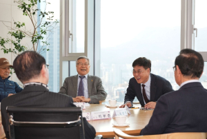 종로구, 치매예방·세대교류 잇는 `어르신 놀이터` 조성