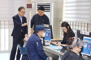 금천구, 고유가 피해지원금 지급 첫 날 구청장·국장급 간부 현장 집중점검