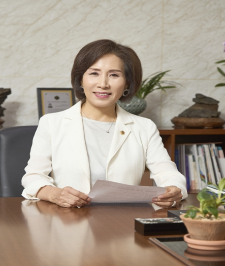 이숙자 서울시의회 운영위원장, 청년 1인 창조기업 지원 위한 지방계약법 시행령 개정 촉구 건의안 본회의 통과