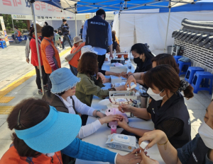 금천구, 어버이날 맞아 ˝손끝으로 전하는 따뜻한 마음˝ 실천