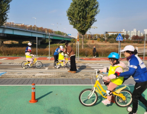 구로구, `어린이 자전거 및 교통안전 교육` 운영