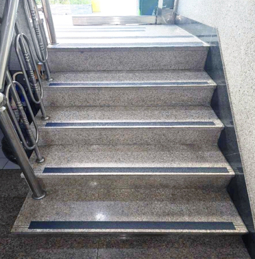 광진구, 어르신 낙상 위험 없는 안전한 일상… 안전물품 지원부터 찾아가는 교육까지