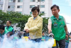 강북구 새마을회, 여름철 방역 발대식 개최… 우이천 환경정화도 함께