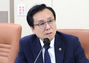 서울시의회 강석주 의원, 제11대 보건복지위원회 4년 서울 공공의료 전문성 강화… 의료기기 현대화는 과제