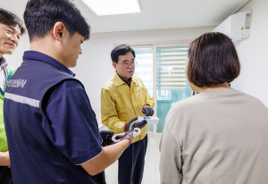 진교훈 서울 강서구청장, 취약계층 가정 찾아 전기 안전점검