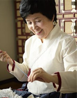 서울시, ‘색실누비장’ 첫 보유자 김윤선· ‘입사장’ 전승교육사 신선이 인정